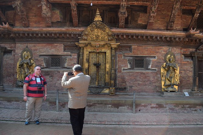 City tour of Bhaktapur and Patan Durbar Square - Dattatreya Square and Nyatpole Temple Square: short stops with big meaning