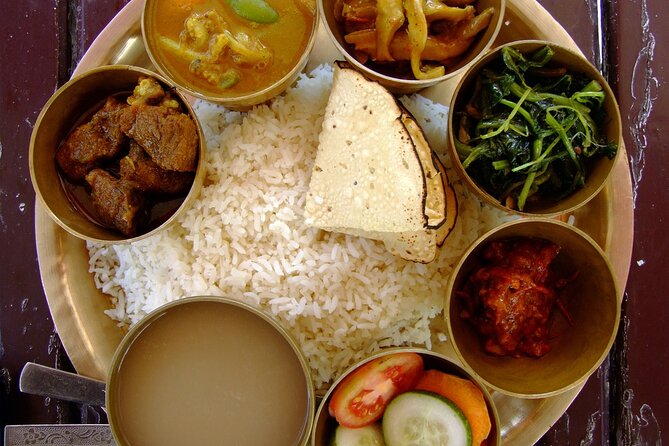Cook and Eat: Cooking Class in Kathmandu near Thamel - Welcome Tea, Staff Intro, and Picking Your Three Dishes