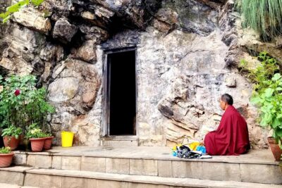 Escorted Full Day Pharping, Dakshinkali and Kirtipur Day Trip with Newari Lunch - Stop 1 in Pharping: Asura Cave, Self-Arising Ganesh, and Vajrayogi