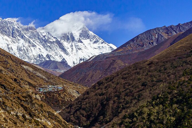 Everest Base Camp Trekking - 13 Day - Acclimatization in Namche: The Day That Helps You Keep Your Brain