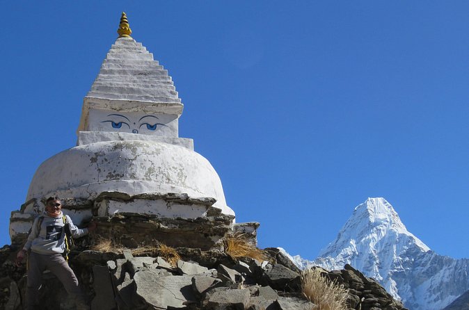 Everest Basecamp Trek: 14 days - From Dingboche toward Lobuche: the glacier approach starts to matter