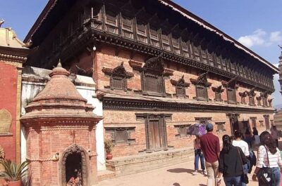 Explore Entire Kathmandu with Guide - Pickup, private vehicle, and how the day flows