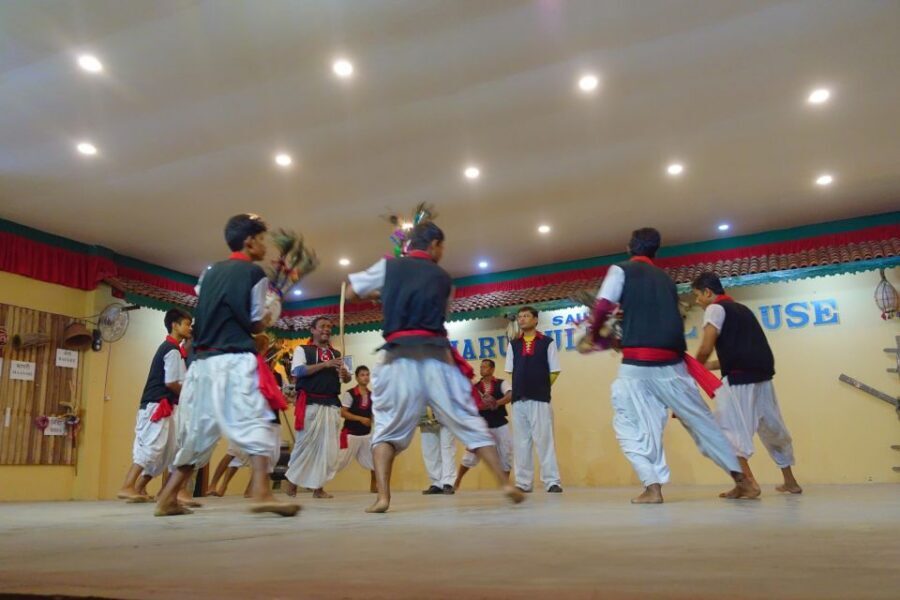 From Kathmandu/Pokhara: 3-Day All-Inclusive Chitwan Safari - Day 2: Rapti Canoe Ride, Elephant Center Visit, and the 4-Hour Jeep Safari