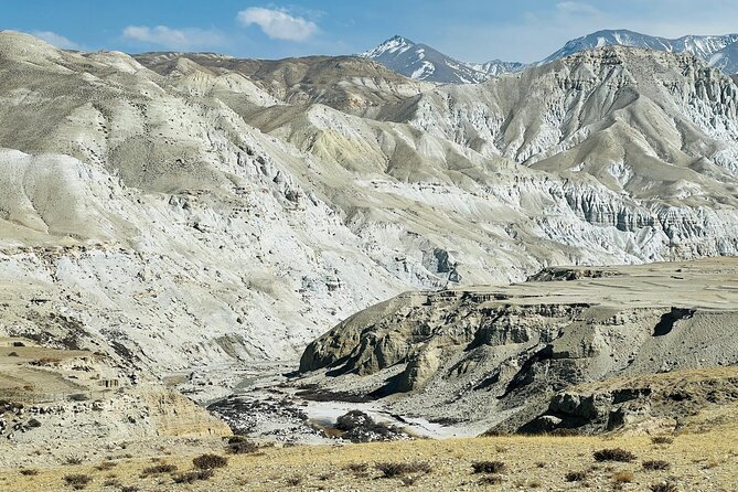 Jeep Trip to Upper Mustang - Jomsom, markets, and the road-to-air return rhythm