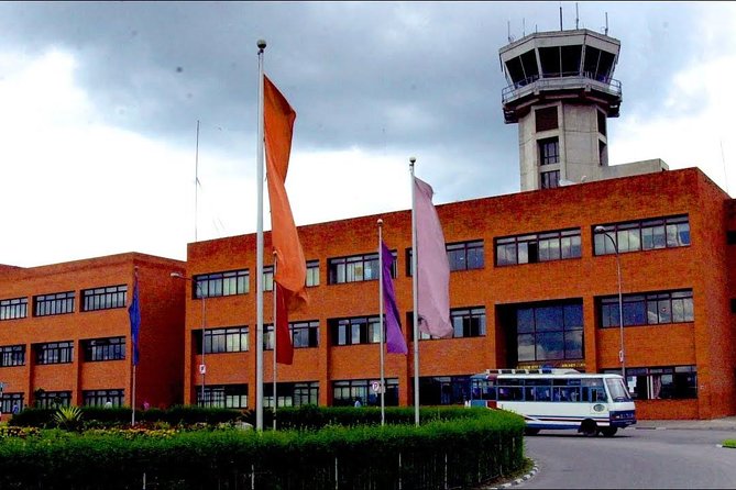 Kathmandu Airport Departure Transfer – Easy, Safe & Hassle-Free - What “ahead of your flight” really means for timing