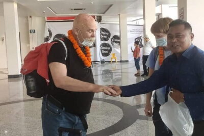 Kathmandu Airport Pickup and Drop-off Services - Flight Delays Covered: Real-Time Tracking and Airport-Ready Pickup