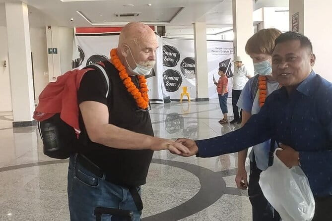 Kathmandu Airport Pickup and Drop-off Services - Flight Delays Covered: Real-Time Tracking and Airport-Ready Pickup