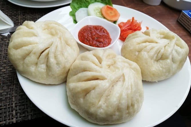 Kathmandu: Food, Drink and Shopping Rickshaw Tour - Shopping in Thamel With Real Bargaining Help