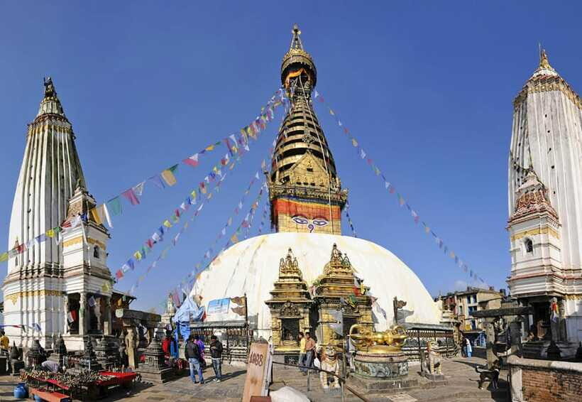 Kathmandu: Full-Day Budget Bus Tour of Kathmandu Valley - Boudhanath Stupa and the UNESCO-Listed Big Moment