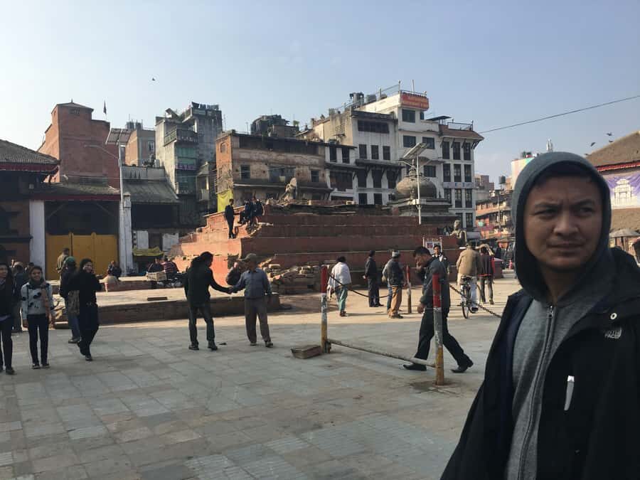 Kathmandu: Full-Day Budget Bus Tour of Kathmandu Valley - Kathmandu Durbar Square: Malla Royal Grounds in Motion