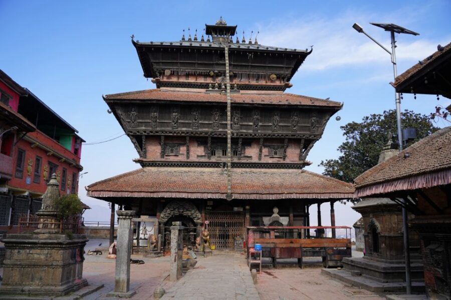 Kathmandu: Full-Day UNESCO Sightseeing Tour with Transfers - Lunch and market stops: a break that keeps the day human