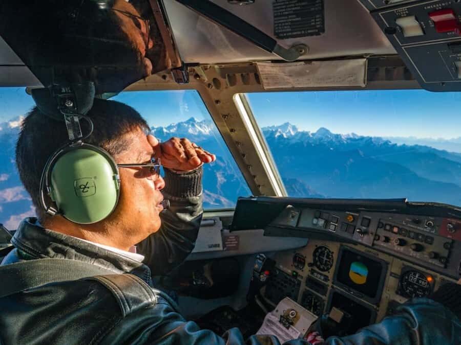 Kathmandu: Mount Everest Scenic Flight with Airport Transfer - Getting to Tribhuvan International Airport without ticket chaos