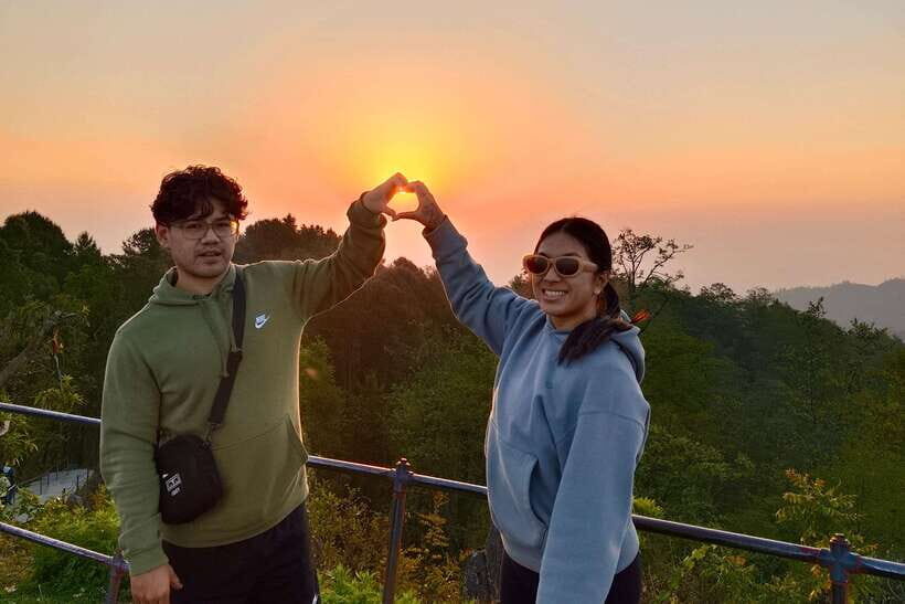 Kathmandu: Nagarkot Sunrise & Hike with Lunch -Private/Group - The guided descent hike to Changu Narayan: village life, forest paths, and what your legs should expect