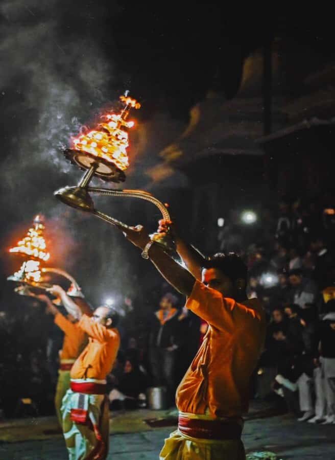 Kathmandu: Pashupatinath Aarati & Cremation Evening Tour - Your pickup, your driver, your guide (and how meeting works)