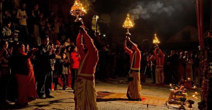 Kathmandu: Pashupatinath Temple Aarti Night Tour - Golden Roof, Silver Doors, and the Bagmati River Setting