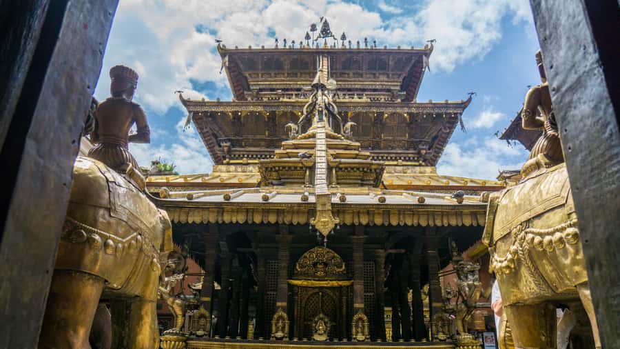 Kathmandu: Private Patan and Bhaktapur Sightseeing Tour - The Patan Museum stop: Context before you hit more temples