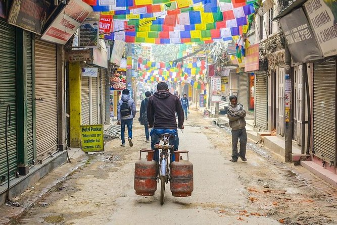 Local Bazaar Walking Tour in Kathmandu with Professional Guide - Kathmandu Durbar Square and Hanuman Dhoka: Where the City’s Power Shows
