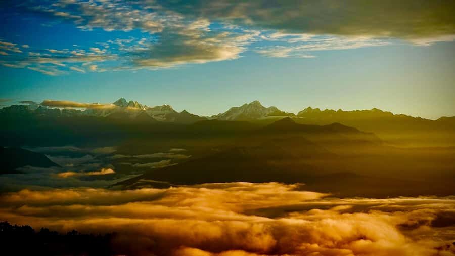 Nagarkot & Bhaktapur Tour with Private Transport - Service level you should expect: guide option and on-the-road help
