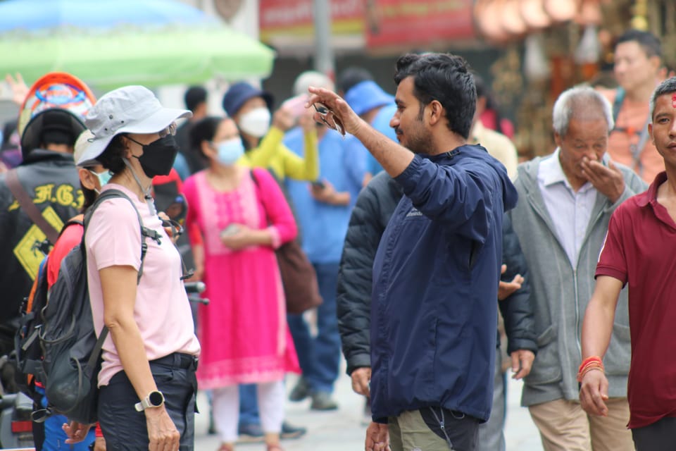 Pashupatinath: Evening tour of temple and Aarati ceremony - Temple worship in real time: incense, bells, and devotions