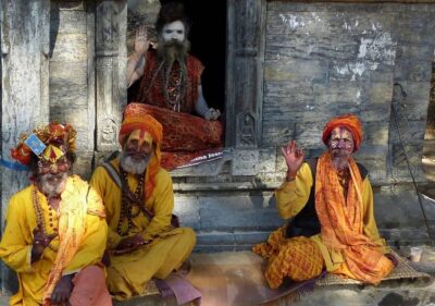 Pashupatinath: Evening tour of temple and Aarati ceremony - First stop: entering the Pashupatinath Temple complex