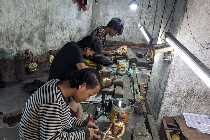 Patan and Bhaktapur Boutique Tour - How the guides can shape your experience