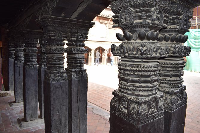 Patan Tour - Half Day Sightseeing in Kathmandu - Krishna Temple and Bhimsen Temple: the details your guide helps you catch