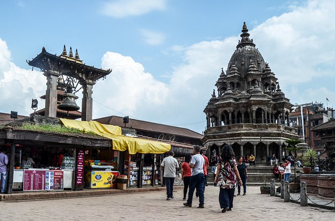 Temples and Stupas Tour in Kathmandu Valley - Boudhanath Stupa: Buddhist devotion with Hindu respect nearby